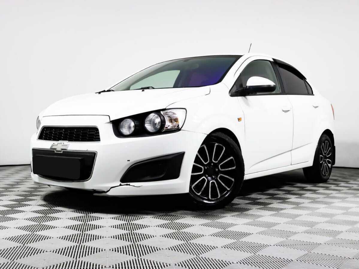 Chevrolet Aveo с пробегом — 2014 год. Фото: #0