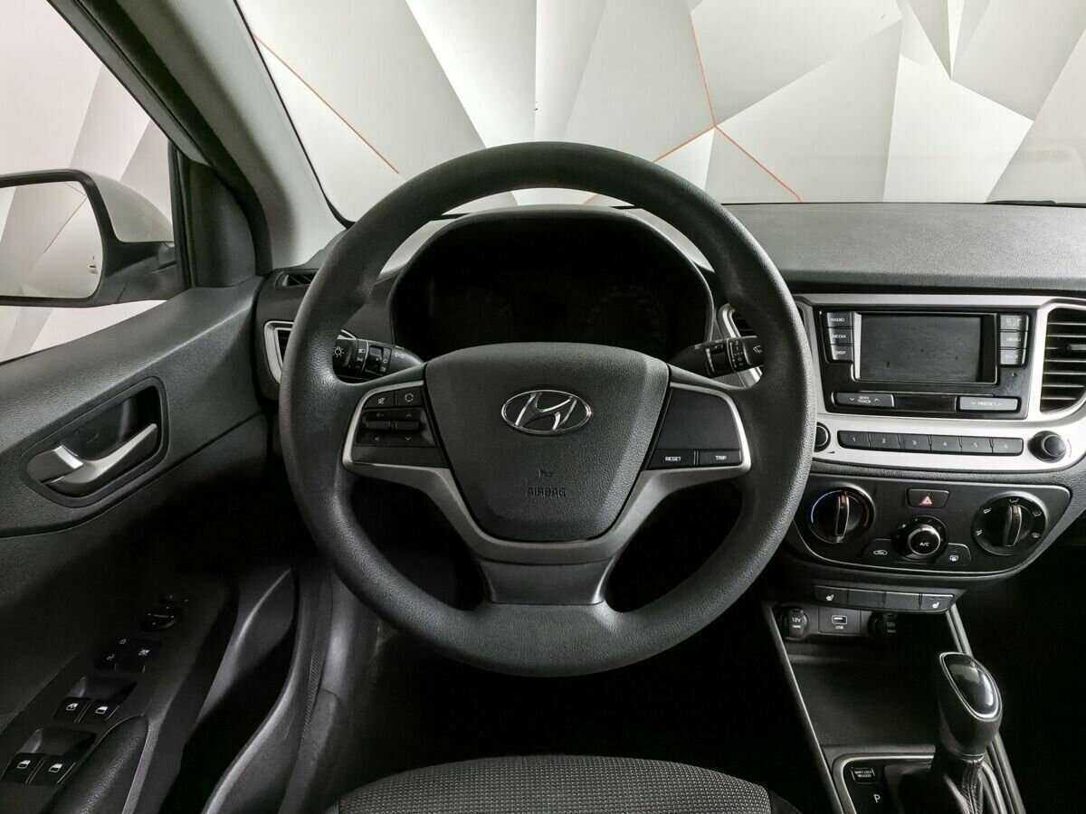 Hyundai Solaris с пробегом — 2019 год. Фото: #14