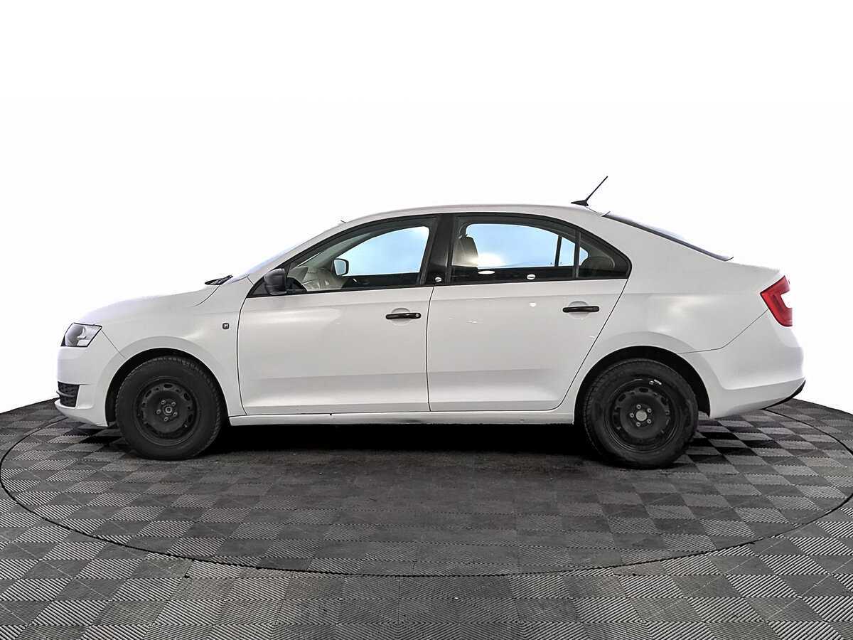 Skoda Rapid с пробегом — 2017 год. Фото: #7