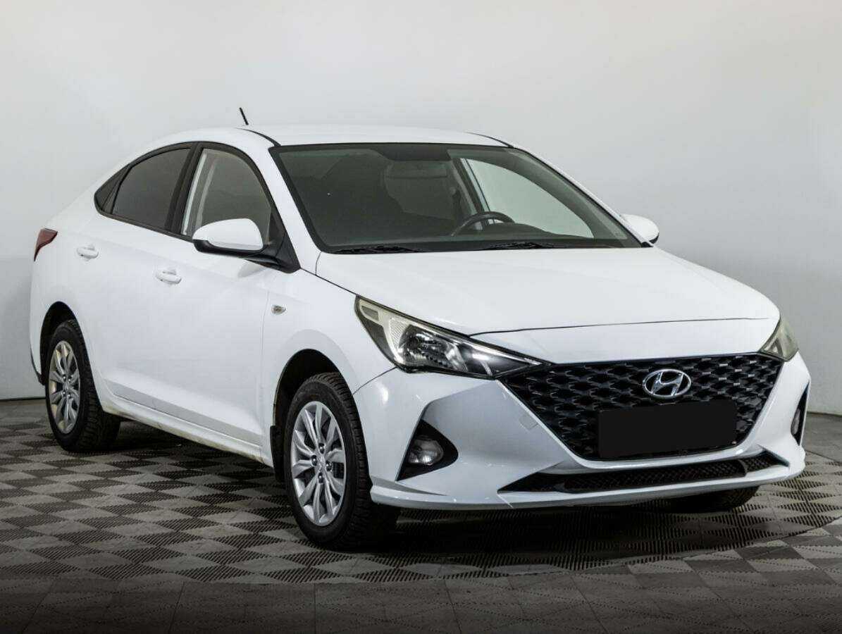 Hyundai Solaris с пробегом — 2020 год. Фото: #2