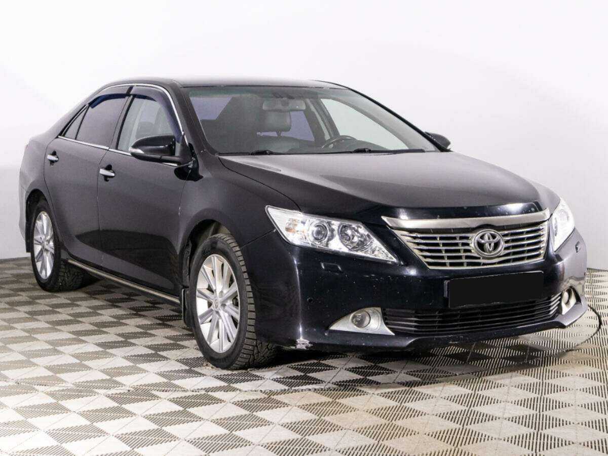 Toyota Camry с пробегом — 2013 год. Фото: #2