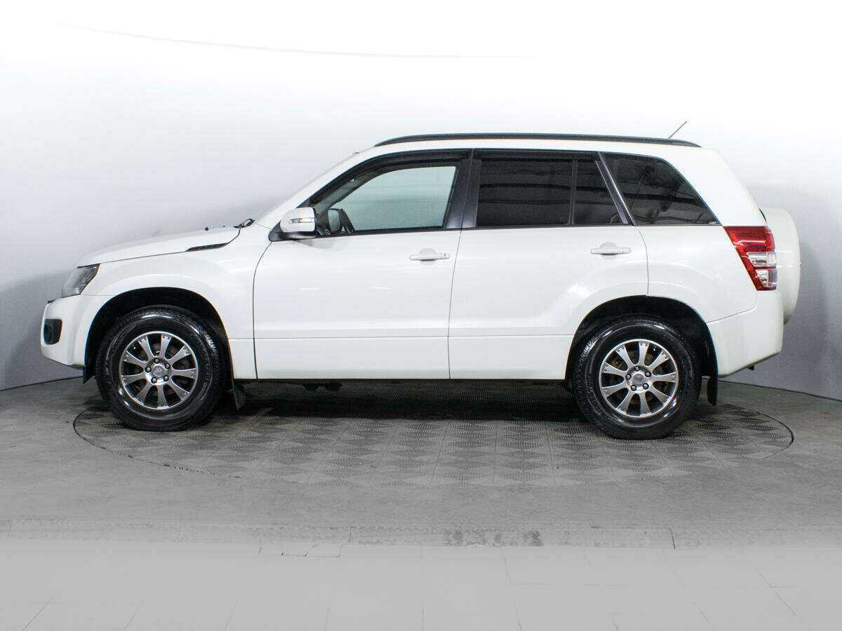 Suzuki Grand Vitara с пробегом — 2012 год. Фото: #6