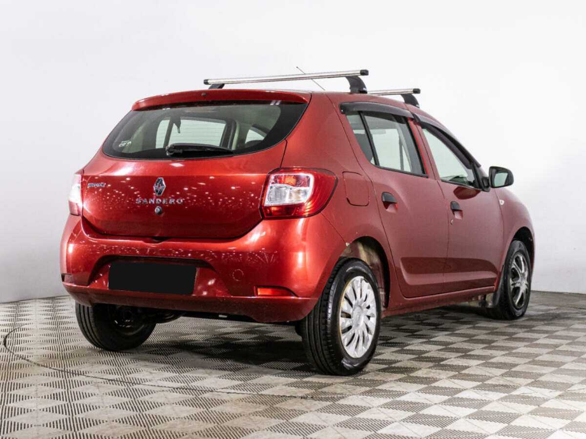 Renault Sandero с пробегом — 2015 год. Фото: #4