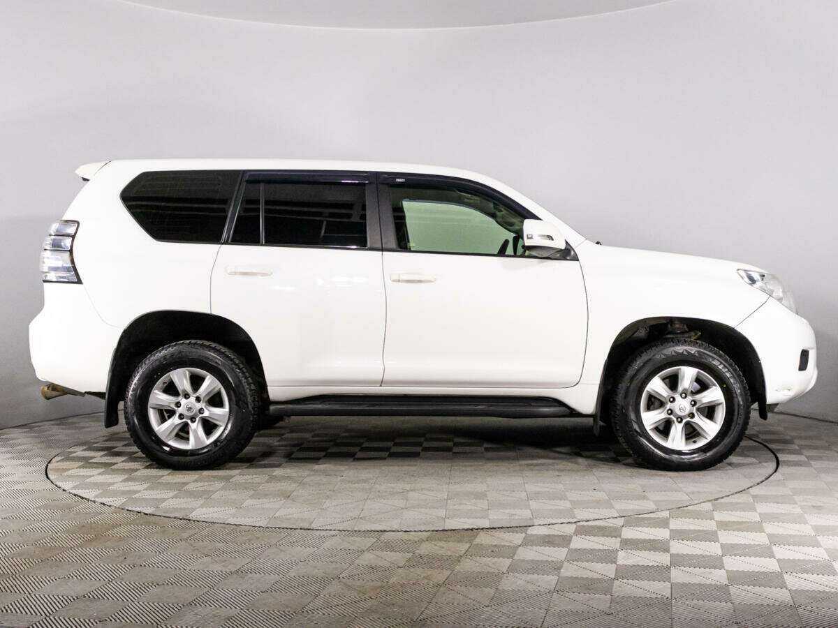 Toyota Land Cruiser Prado с пробегом — 2012 год. Фото: #3