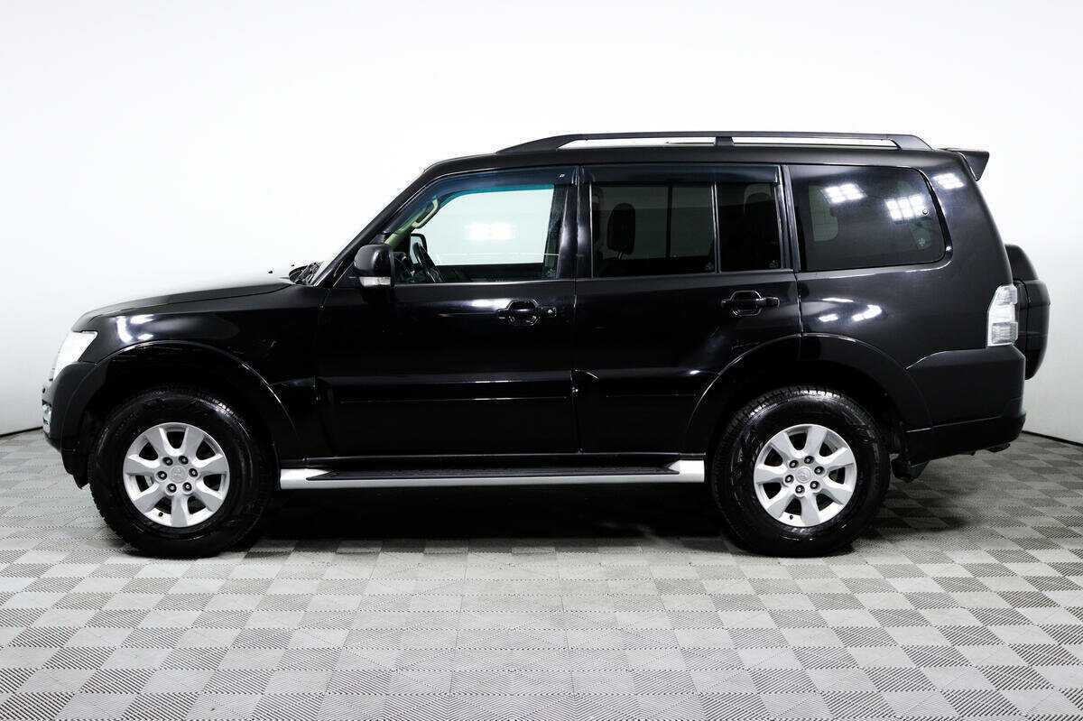 Mitsubishi Pajero с пробегом — 2018 год. Фото: #7