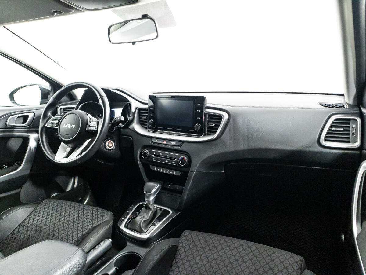 Kia Ceed с пробегом — 2022 год. Фото: #8