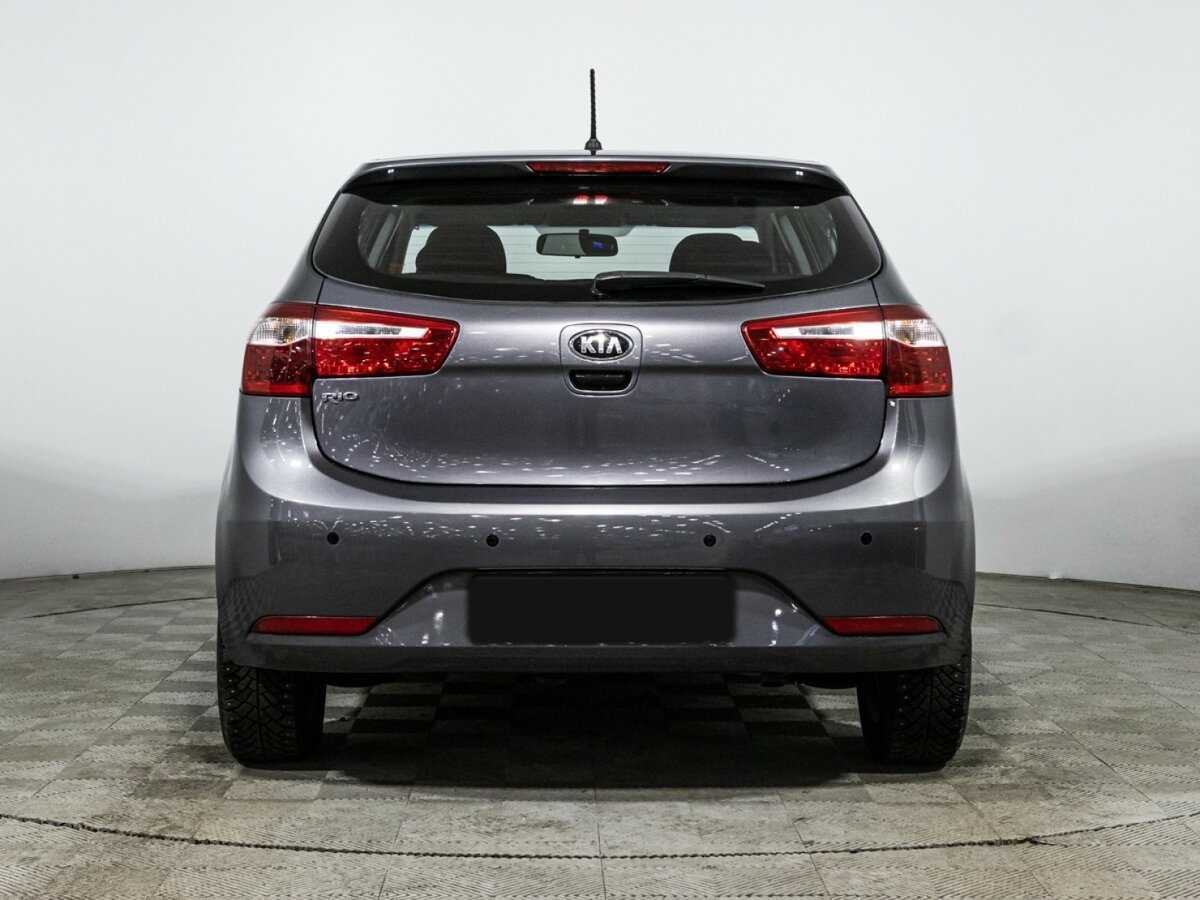 Kia Rio с пробегом — 2013 год. Фото: #5