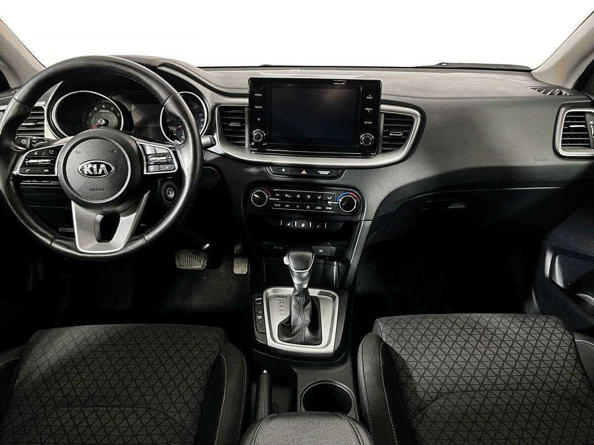 Kia Ceed с пробегом — 2021 год. Фото: #11