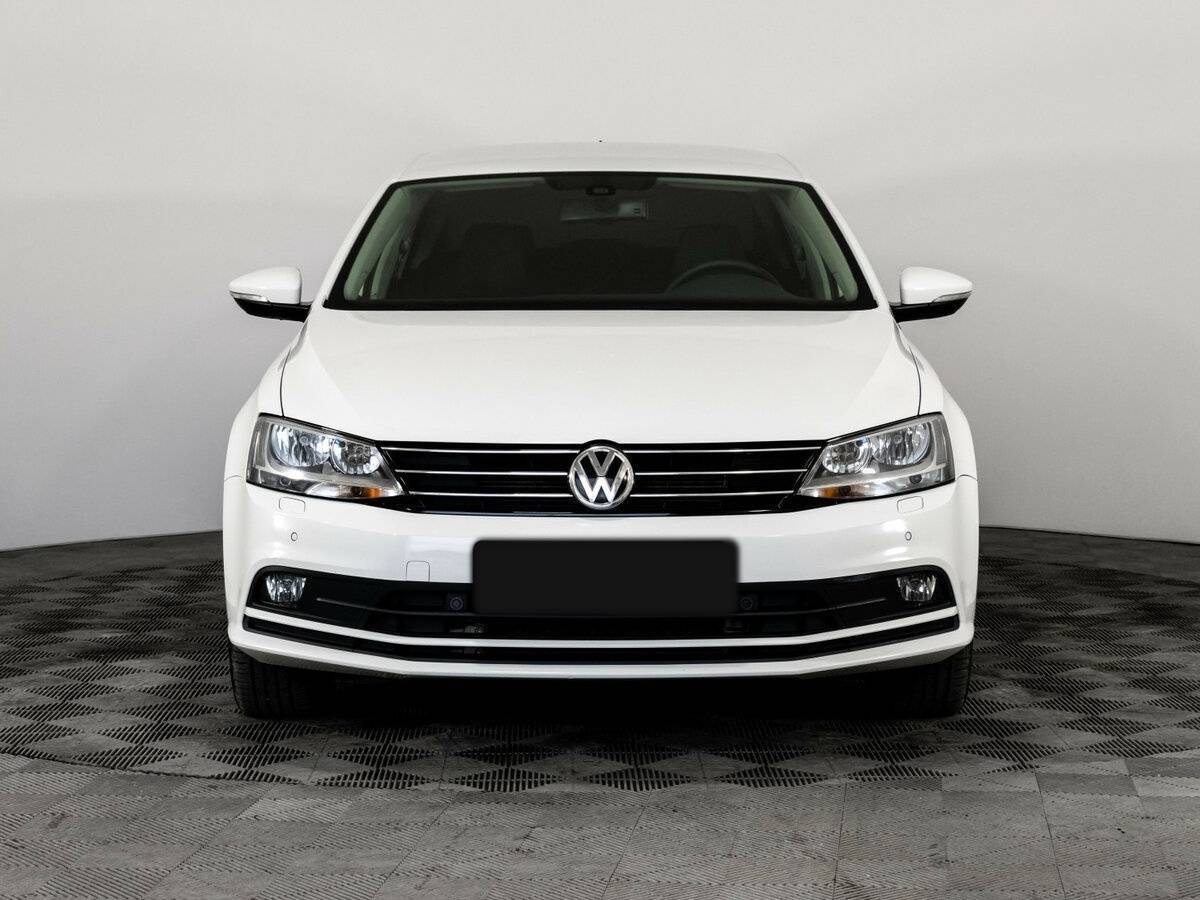 Volkswagen Jetta с пробегом — 2015 год. Фото: #1