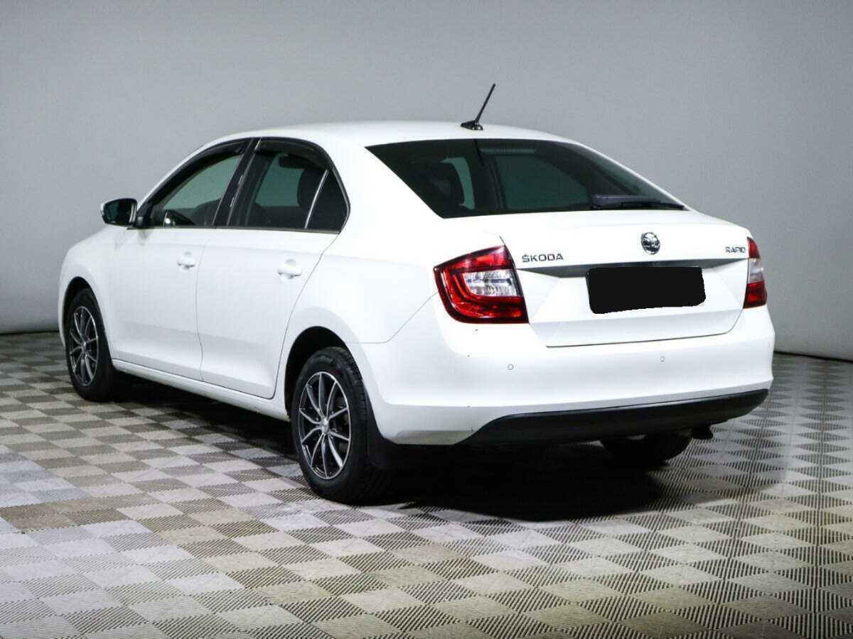 Skoda Rapid с пробегом — 2019 год. Фото: #6