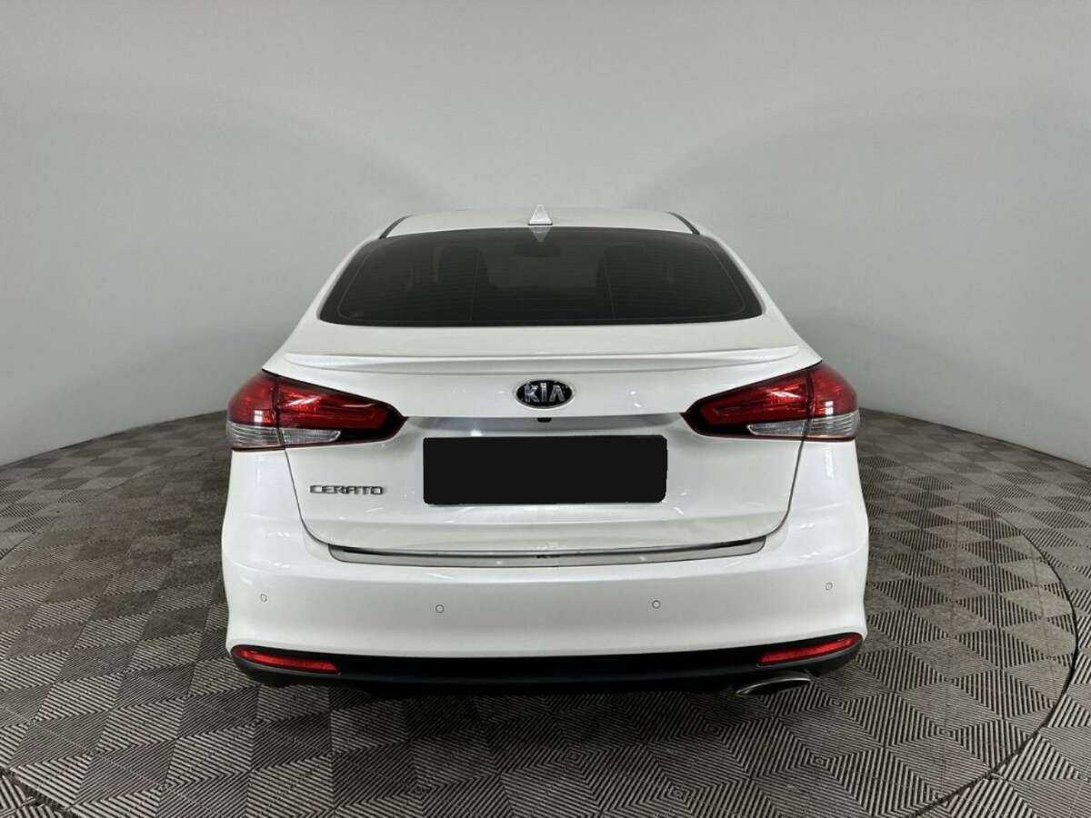 Kia Cerato с пробегом — 2017 год. Фото: #2