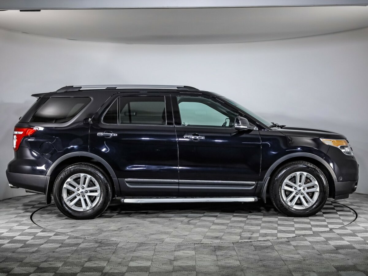 Ford Explorer с пробегом — 2013 год. Фото: #3