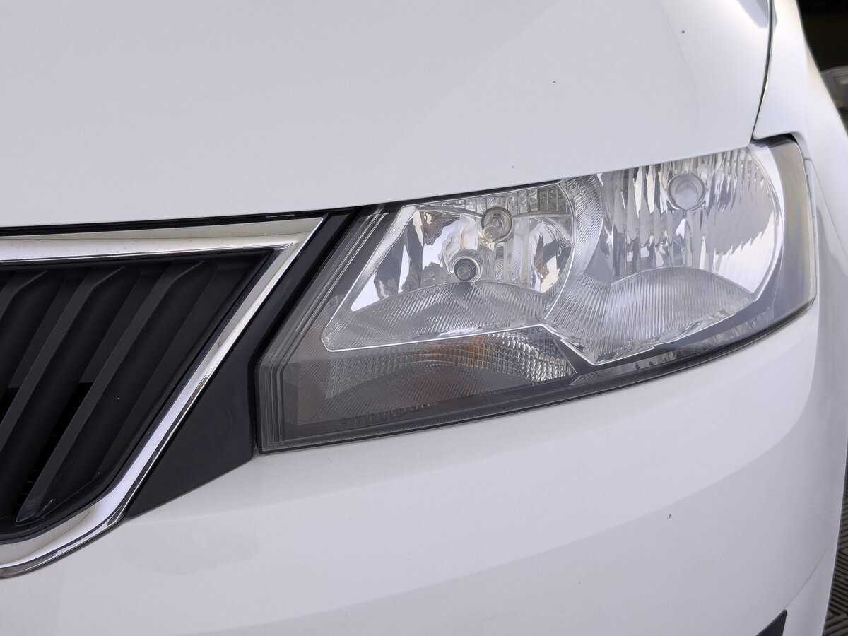 Skoda Rapid с пробегом — 2019 год. Фото: #10