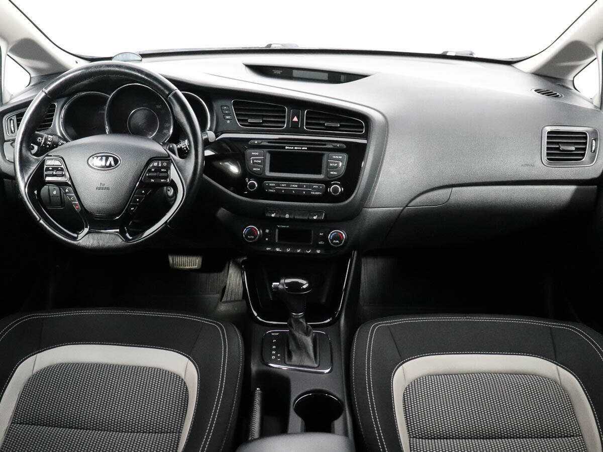 Kia Ceed с пробегом — 2014 год. Фото: #12