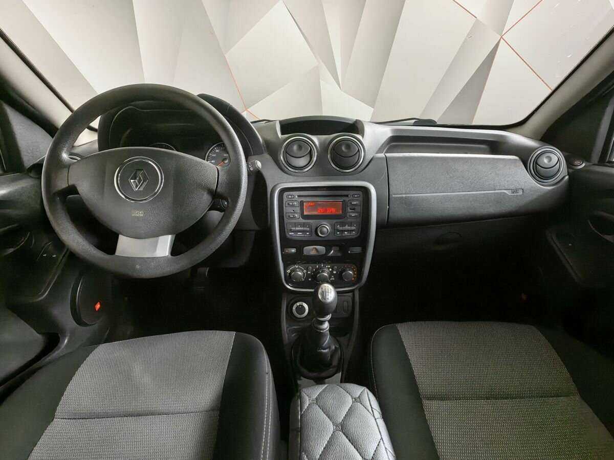 Renault Duster с пробегом — 2012 год. Фото: #9