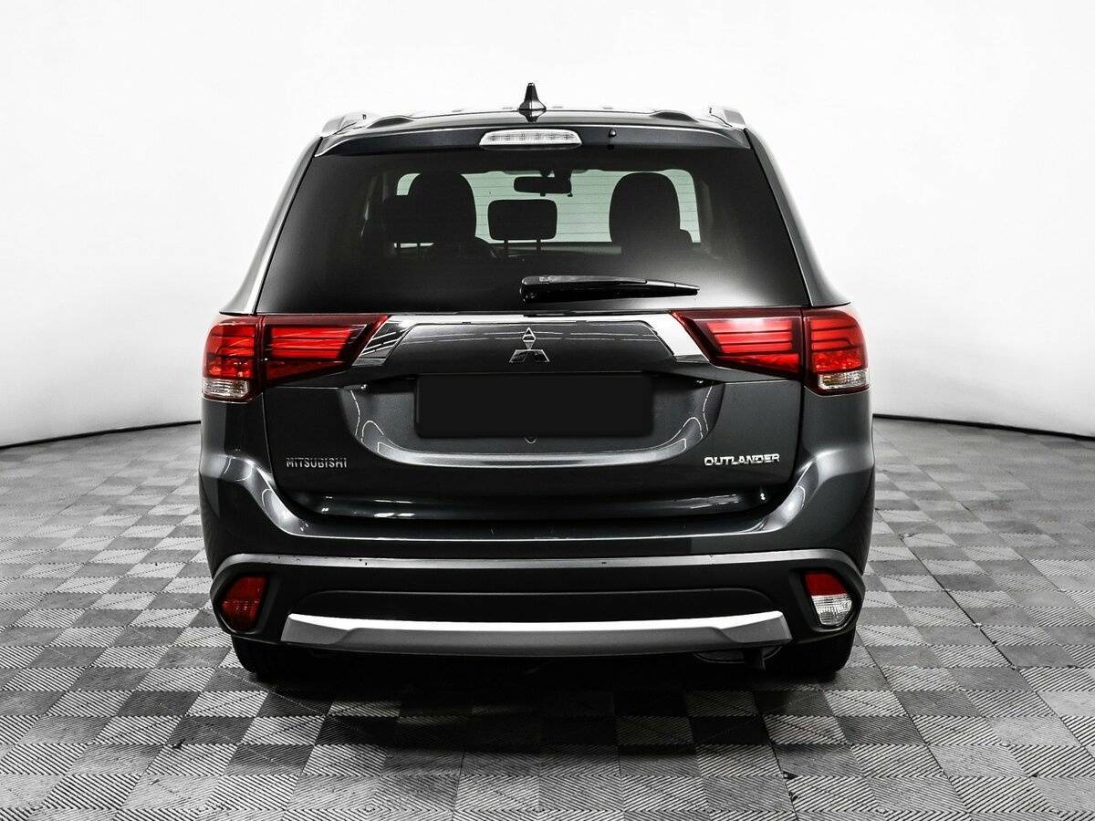 Mitsubishi Outlander с пробегом — 2018 год. Фото: #5