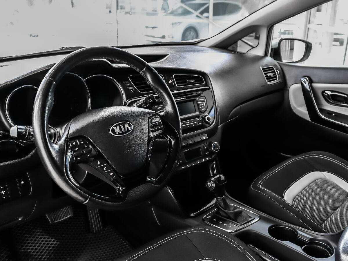 Kia Ceed с пробегом — 2013 год. Фото: #8