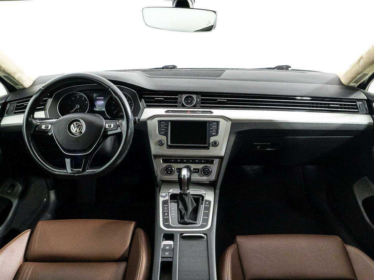 Volkswagen Passat с пробегом — 2017 год. Фото: #12