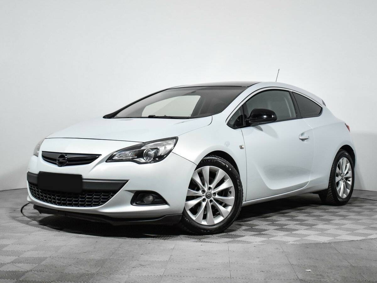 Opel Astra с пробегом — 2012 год. Фото: #0