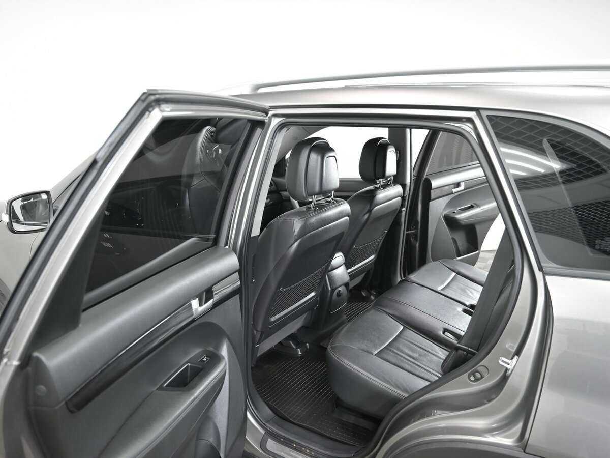 Kia Sorento с пробегом — 2012 год. Фото: #10