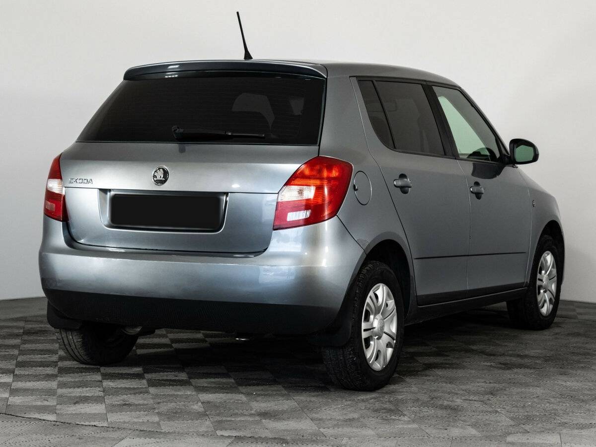 Skoda Fabia с пробегом — 2013 год. Фото: #4