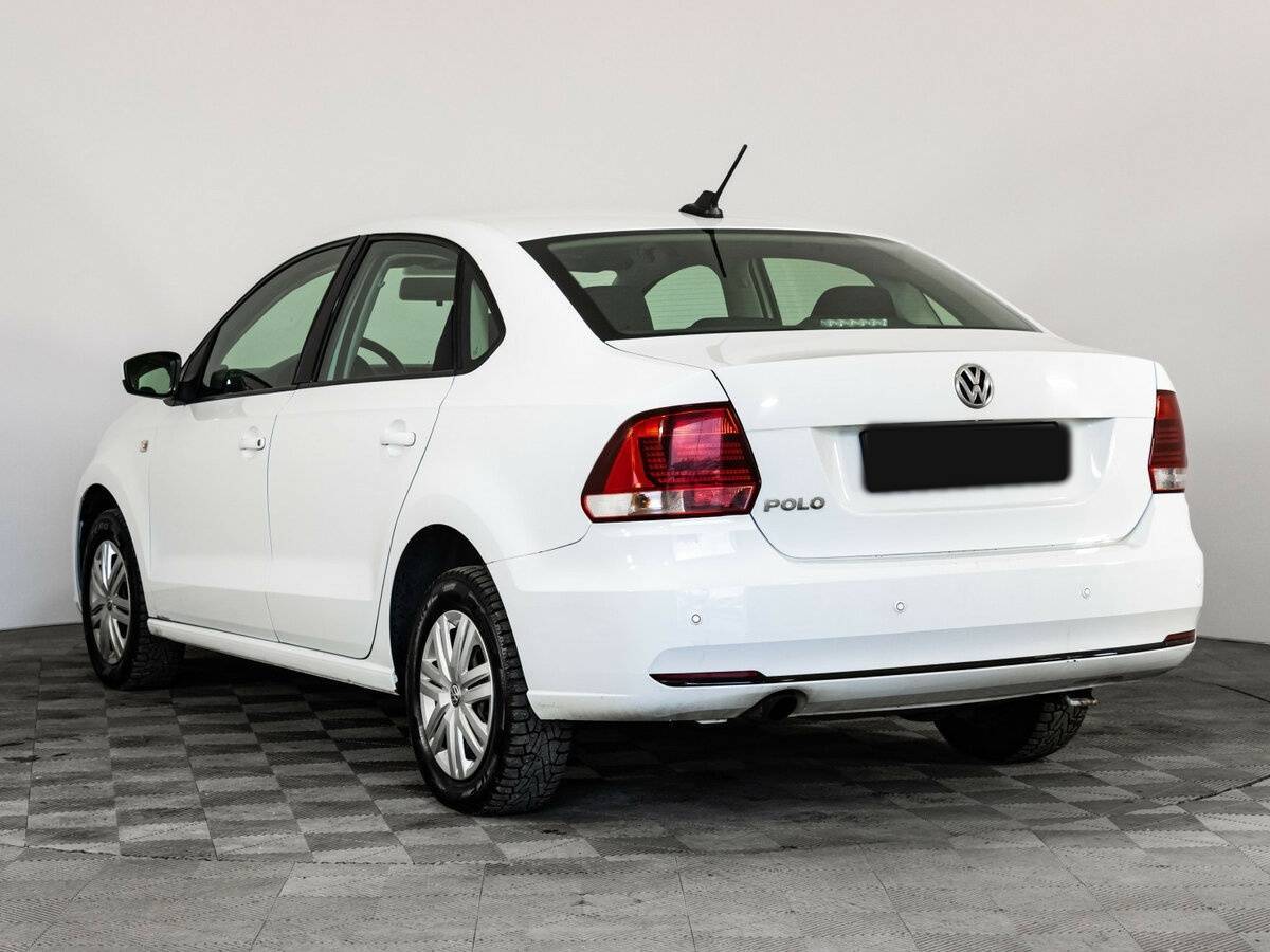 Volkswagen Polo с пробегом — 2017 год. Фото: #6