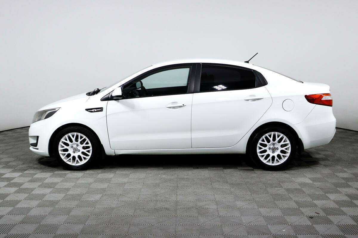 Kia Rio с пробегом — 2012 год. Фото: #7