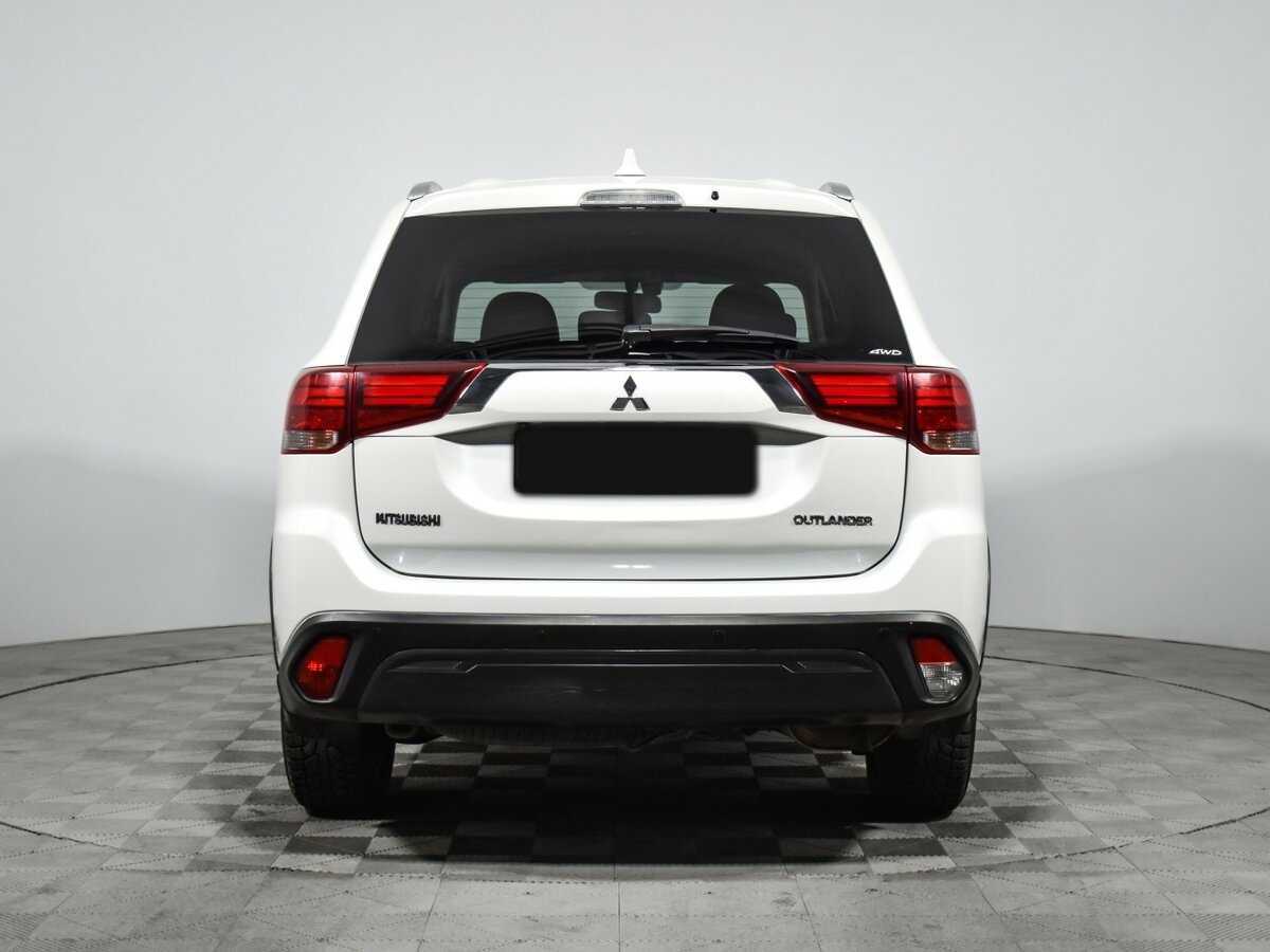Mitsubishi Outlander с пробегом — 2018 год. Фото: #4