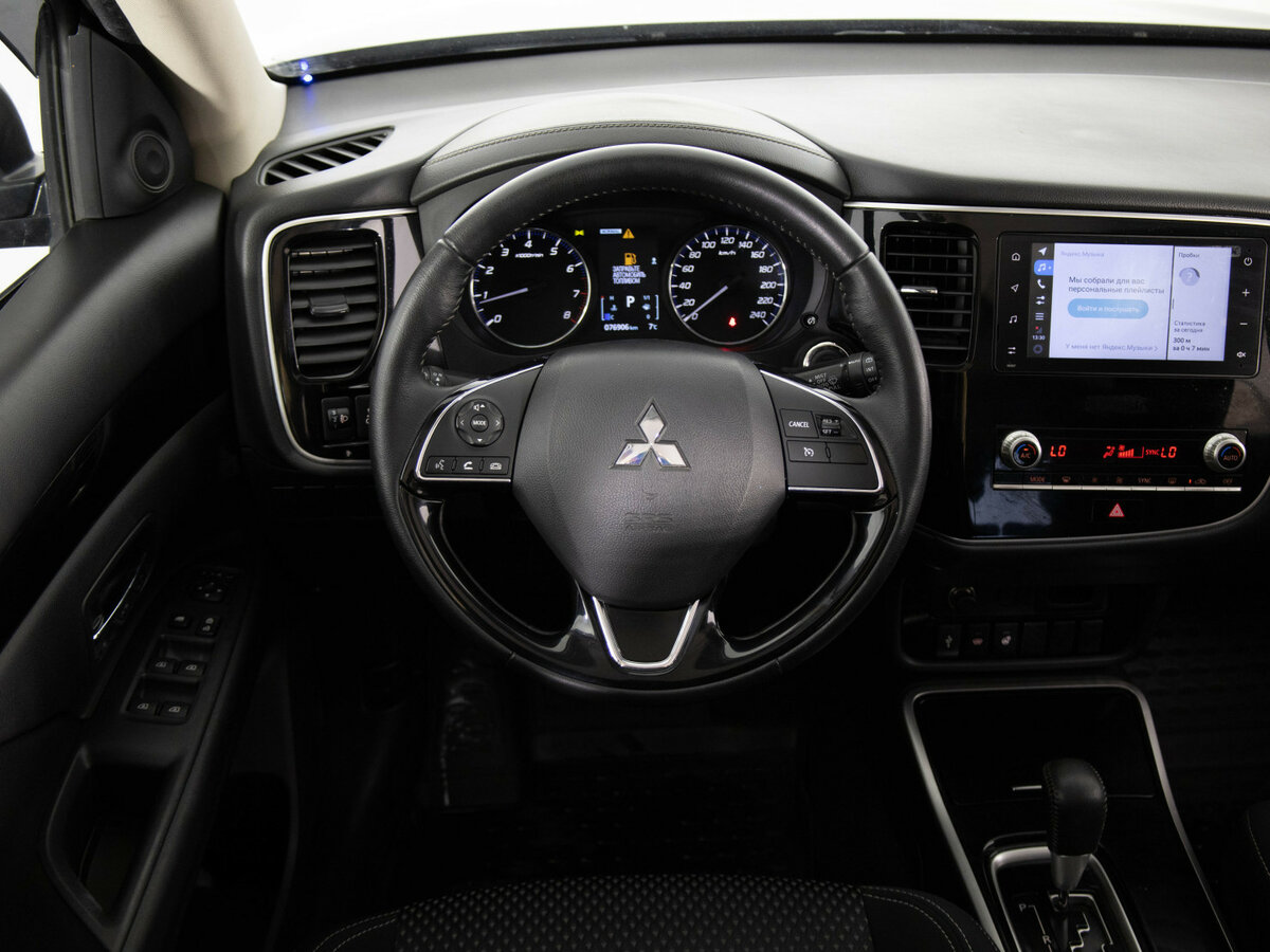 Mitsubishi Outlander с пробегом — 2020 год. Фото: #5