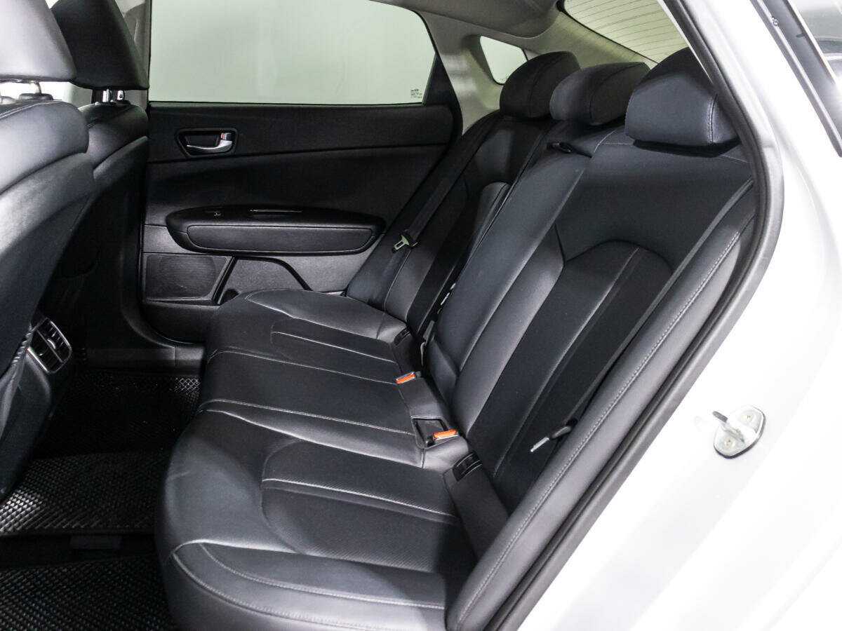 Kia K5 с пробегом — 2017 год. Фото: #9