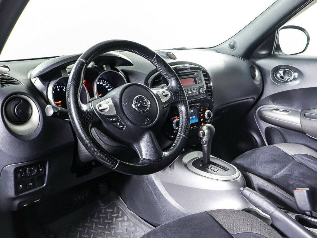 Nissan Juke с пробегом — 2012 год. Фото: #13
