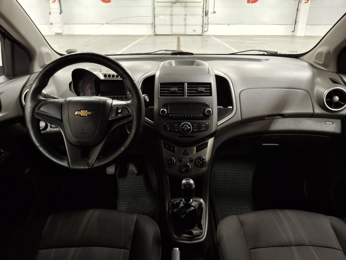 Chevrolet Aveo с пробегом — 2012 год. Фото: #13