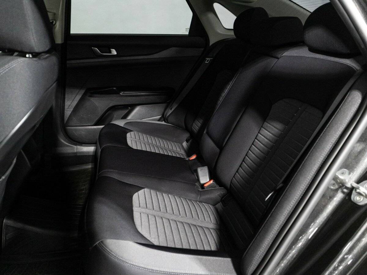 Kia K5 с пробегом — 2021 год. Фото: #10