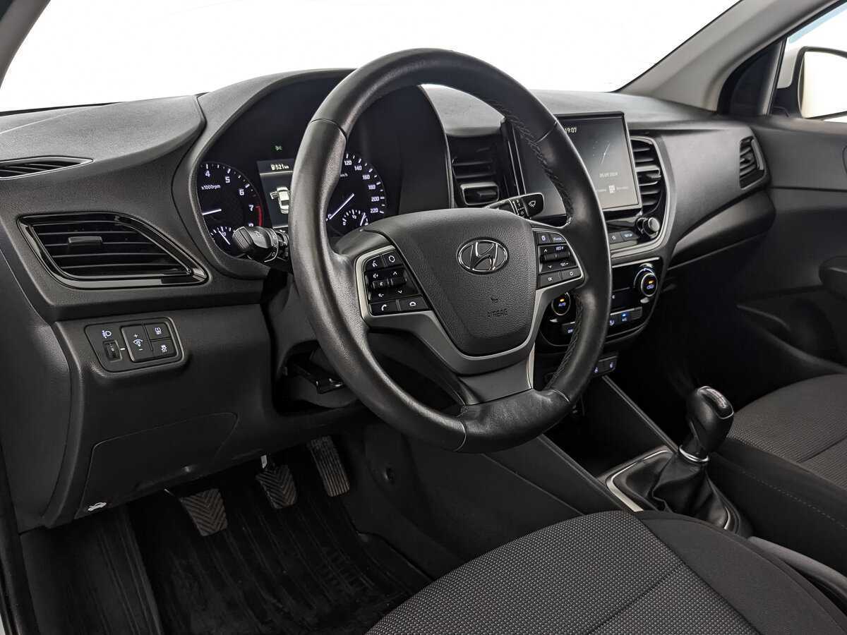 Hyundai Solaris с пробегом — 2020 год. Фото: #10
