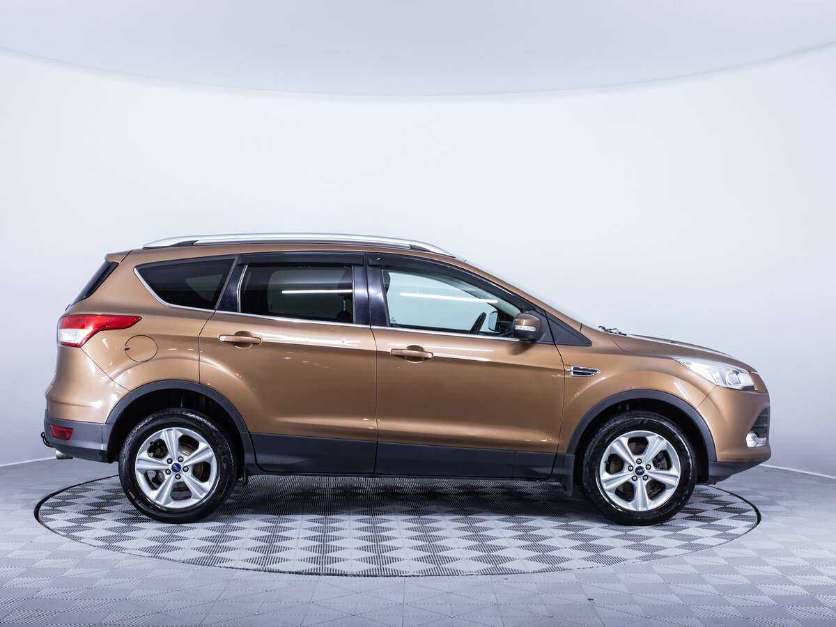 Ford Kuga с пробегом — 2013 год. Фото: #3