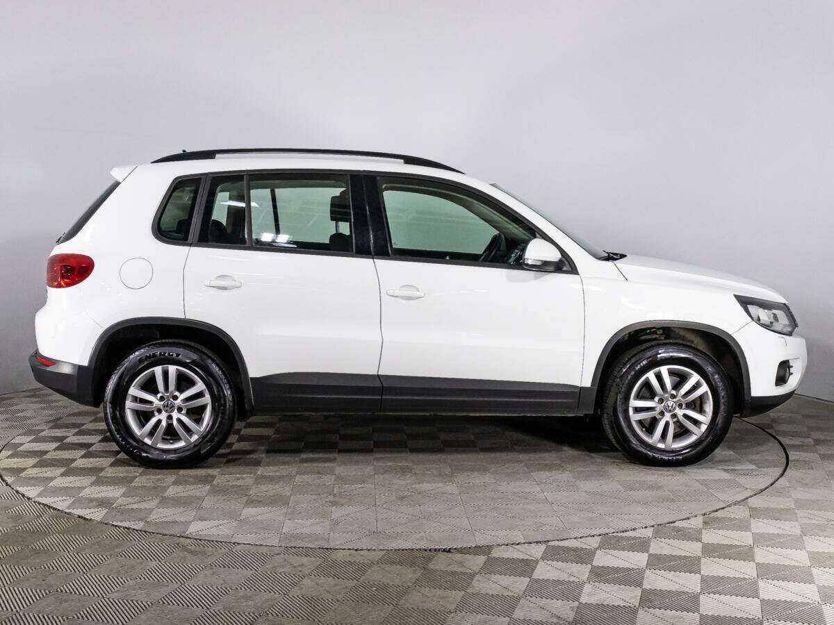 Volkswagen Tiguan с пробегом — 2015 год. Фото: #3