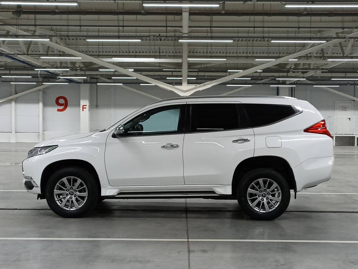 Mitsubishi Pajero Sport с пробегом — 2018 год. Фото: #7