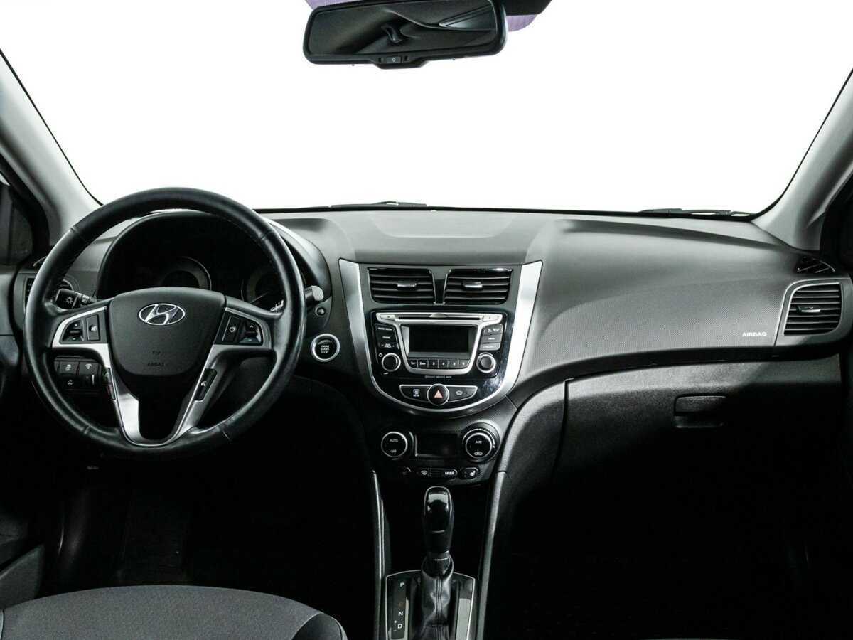 Hyundai Solaris с пробегом — 2016 год. Фото: #12