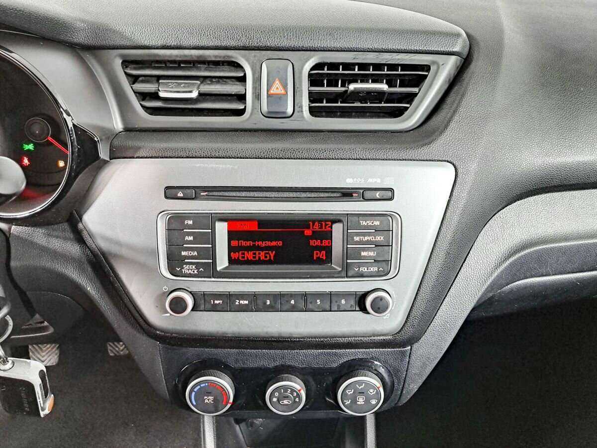 Kia Rio с пробегом — 2016 год. Фото: #12
