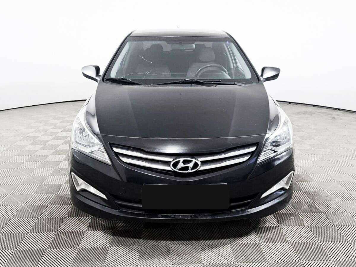 Hyundai Solaris с пробегом — 2015 год. Фото: #1
