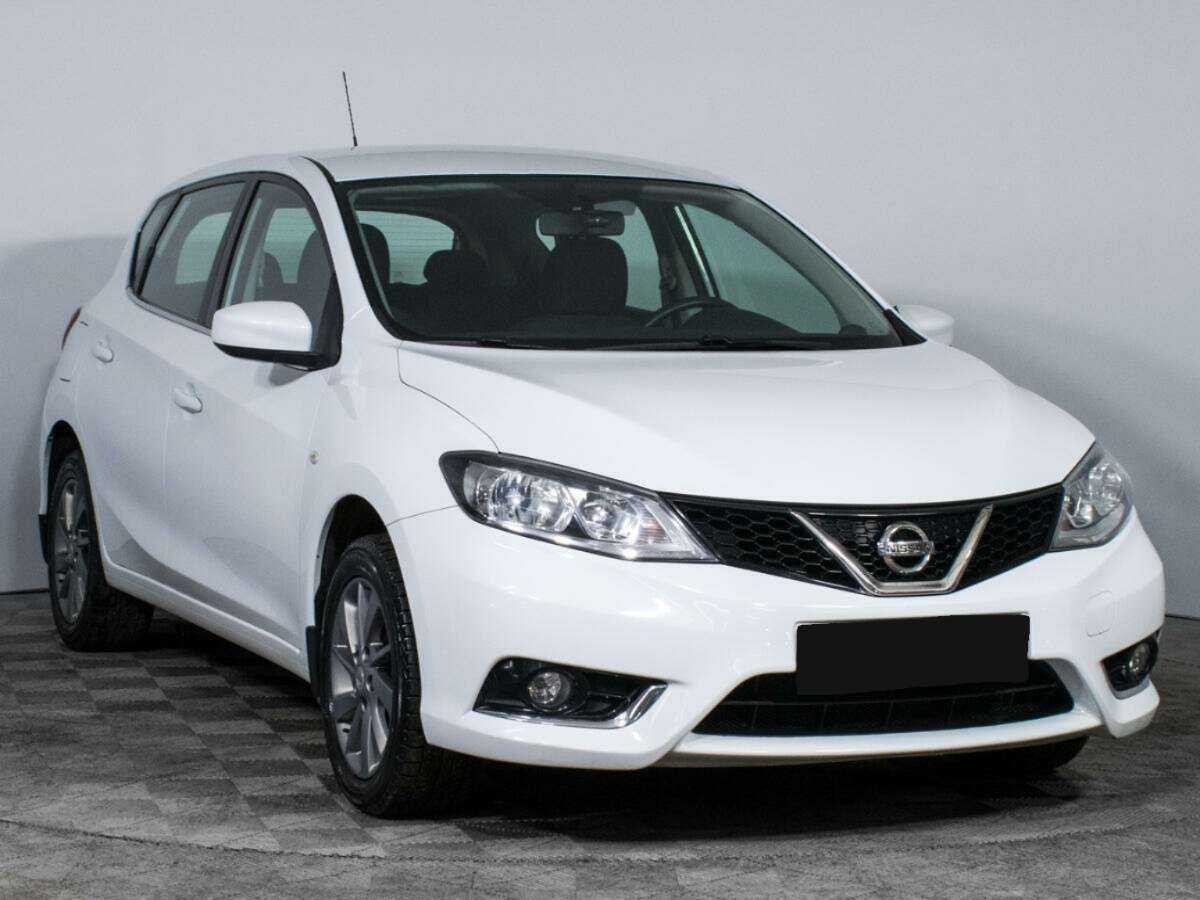 Nissan Tiida с пробегом — 2015 год. Фото: #2