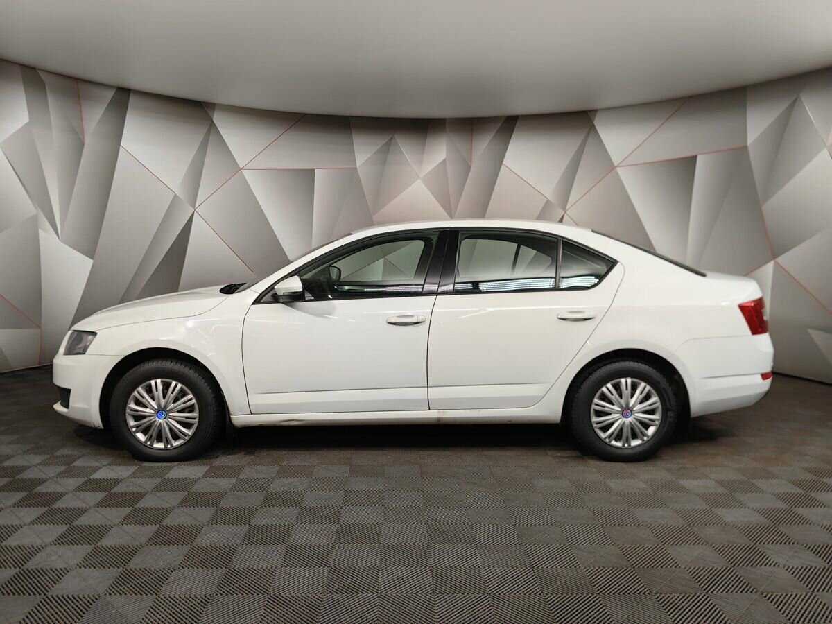 Skoda Octavia с пробегом — 2015 год. Фото: #4