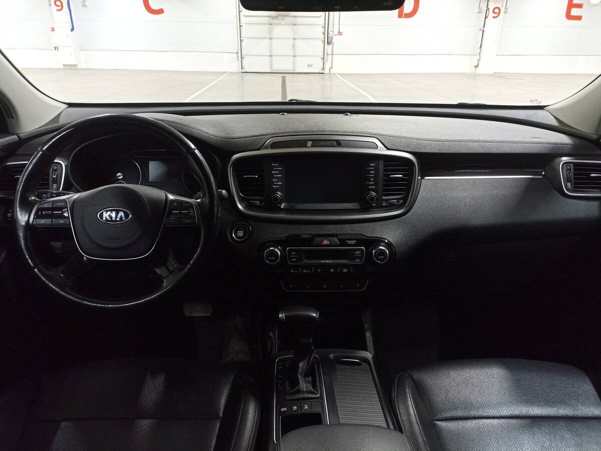Kia Sorento с пробегом — 2019 год. Фото: #13