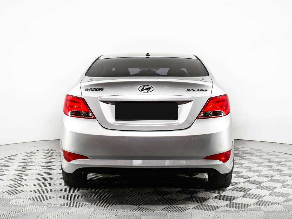 Hyundai Solaris с пробегом — 2014 год. Фото: #5