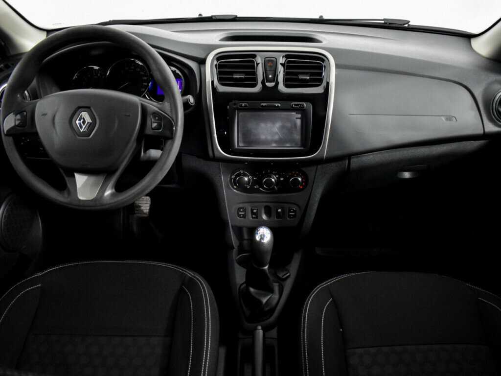 Renault Logan с пробегом — 2017 год. Фото: #10