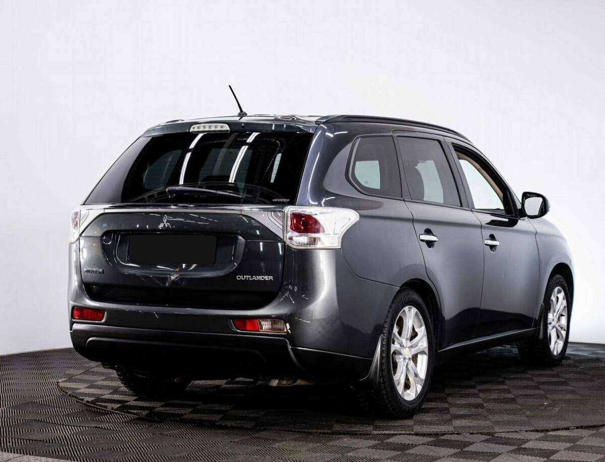 Mitsubishi Outlander с пробегом — 2013 год. Фото: #5