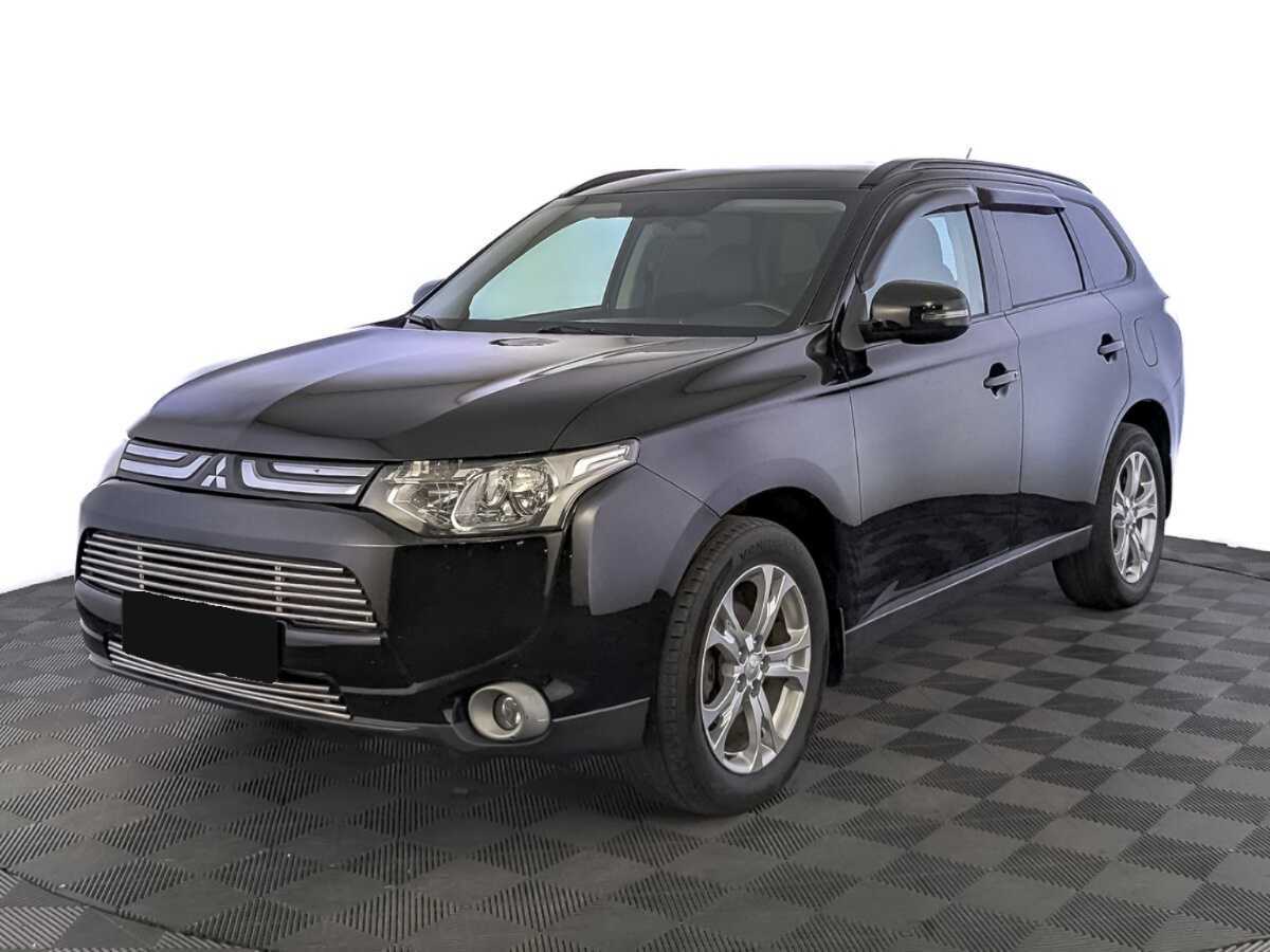 Mitsubishi Outlander с пробегом — 2012 год. Фото: #0