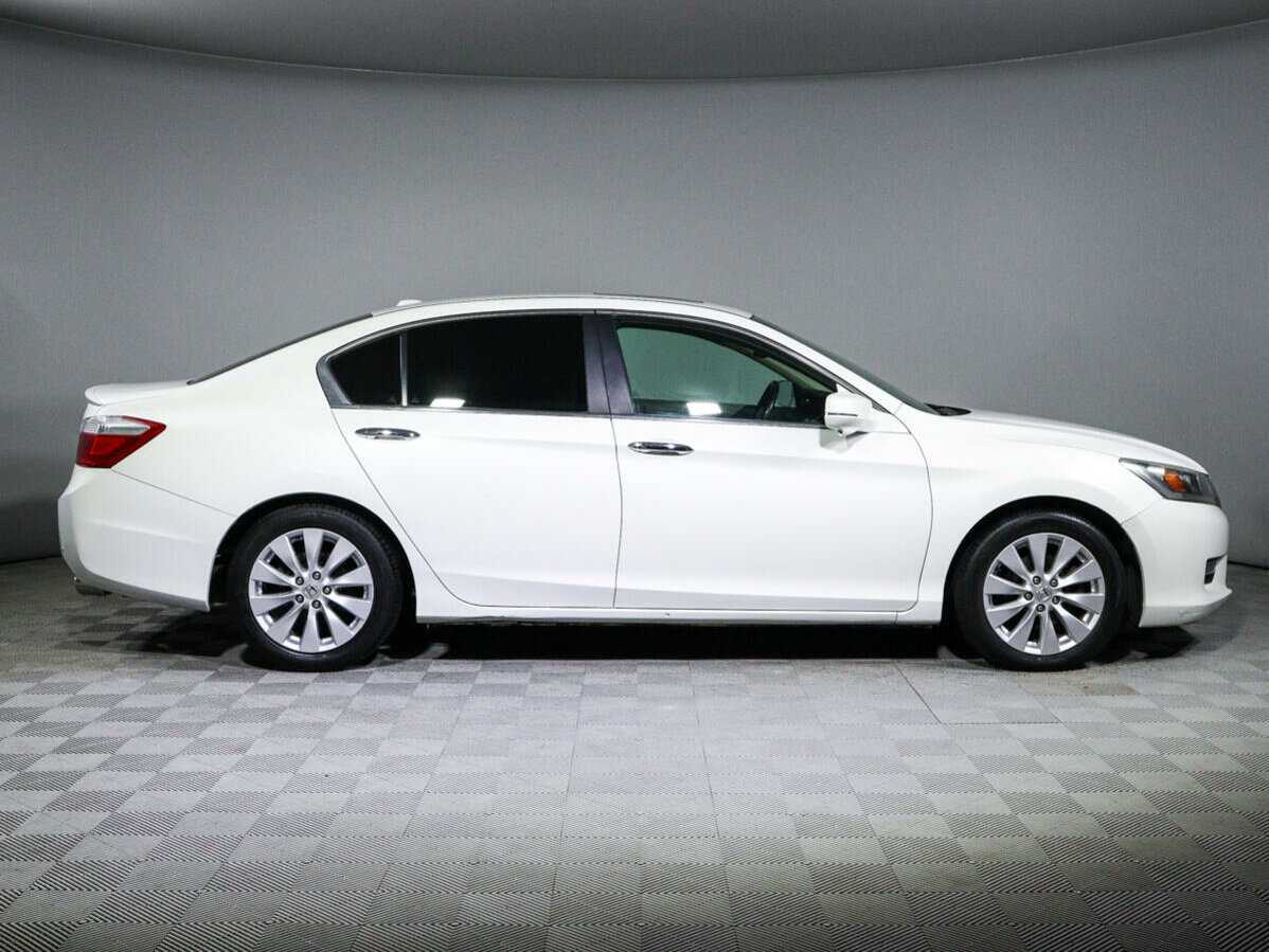 Honda Accord с пробегом — 2012 год. Фото: #3