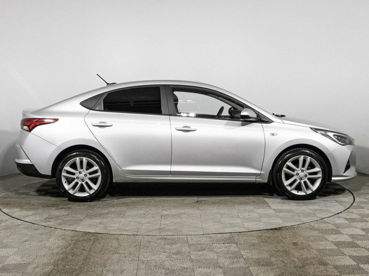 Hyundai Solaris с пробегом — 2020 год. Фото: #3