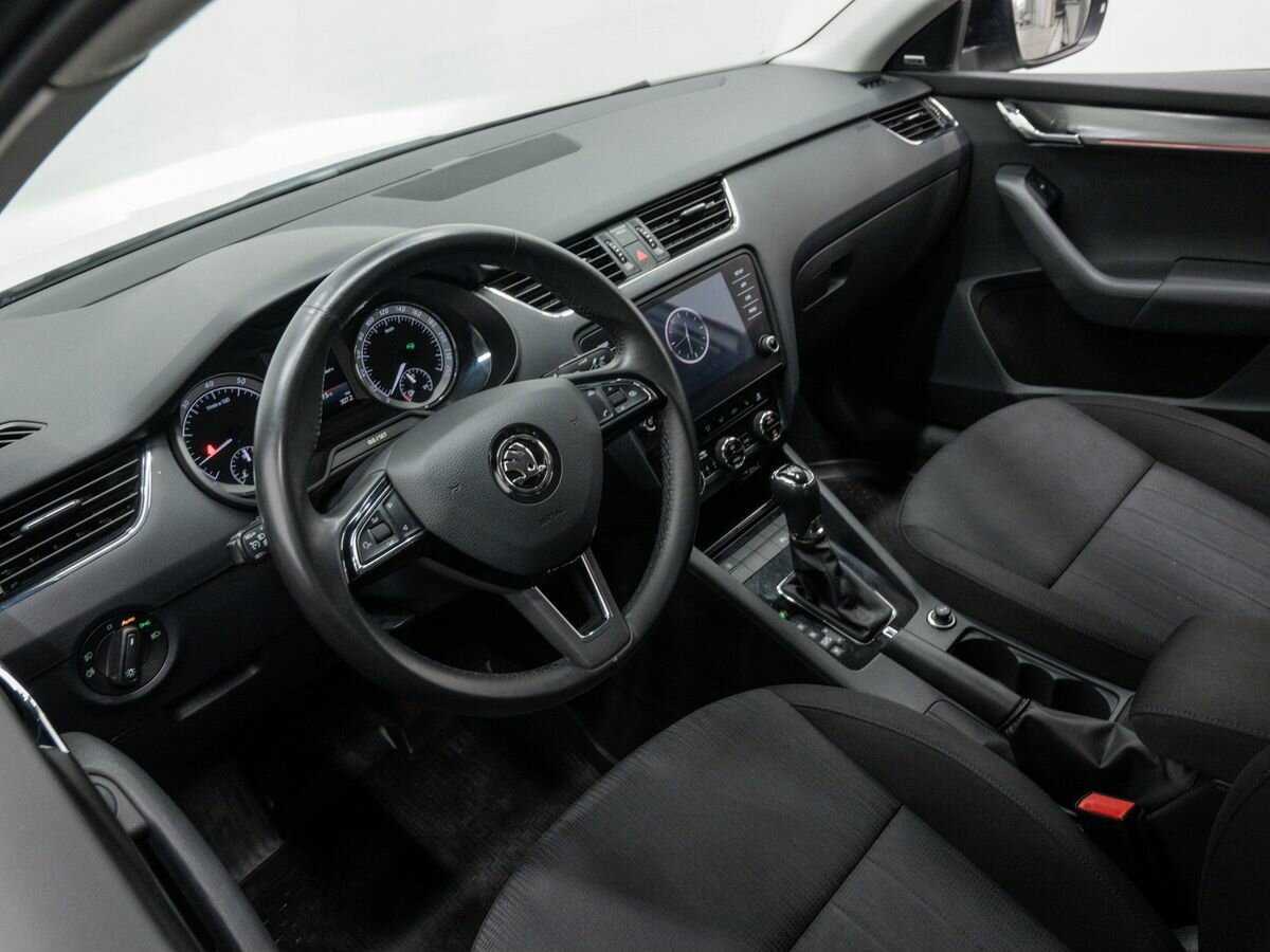 Skoda Octavia с пробегом — 2018 год. Фото: #10